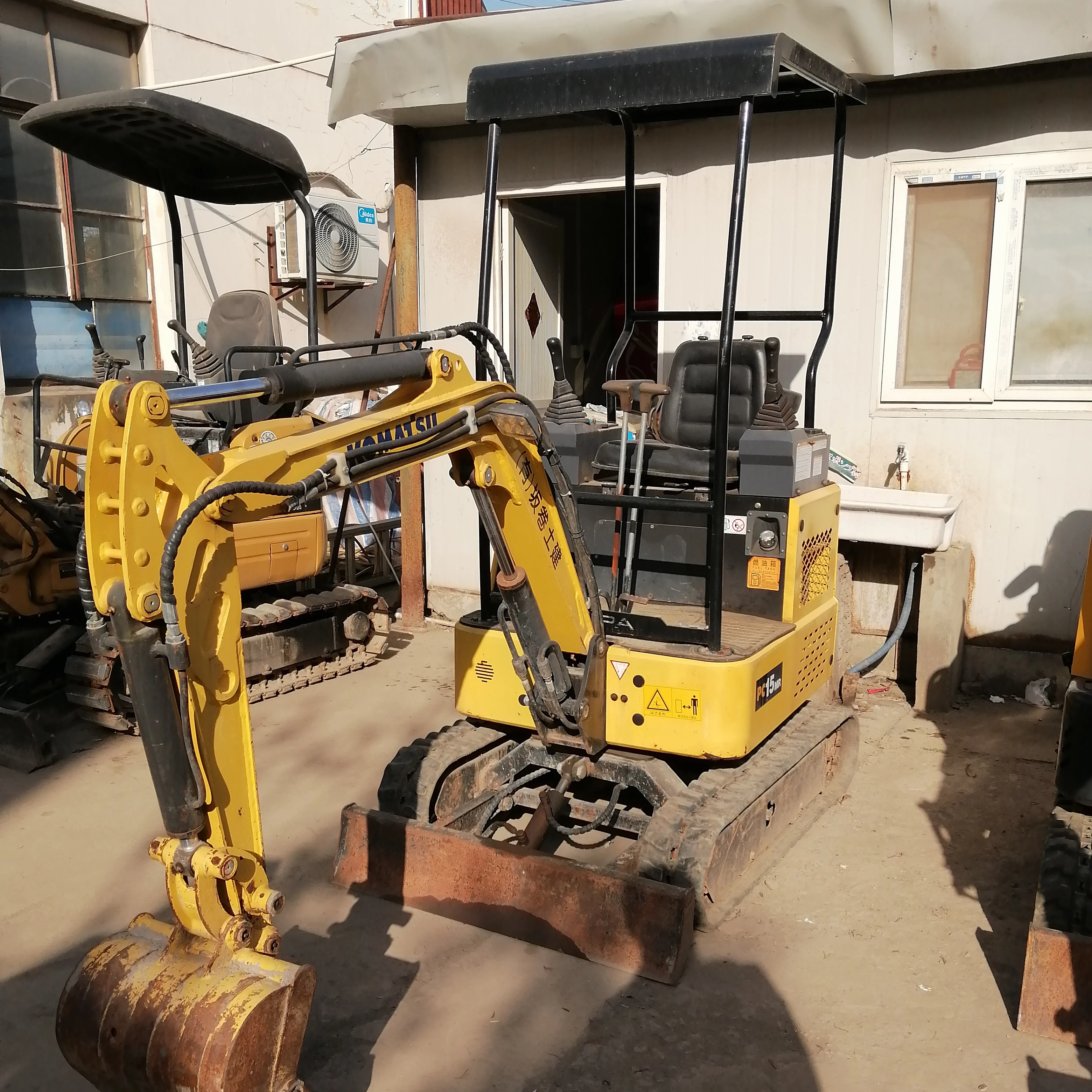 Second hand komastu pc15 pc30 pc35 pc40 pc55 mini excavator Japan 90% new cheap price good quality Komatsu micro used pc15