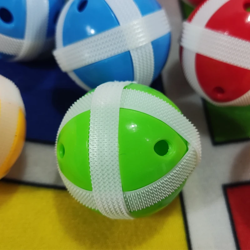 Custom Logo Large Size 29' Foldable Soft Fabric Safe Magnetic Dartboard with 12 Sticky Balls Set Toy Gift