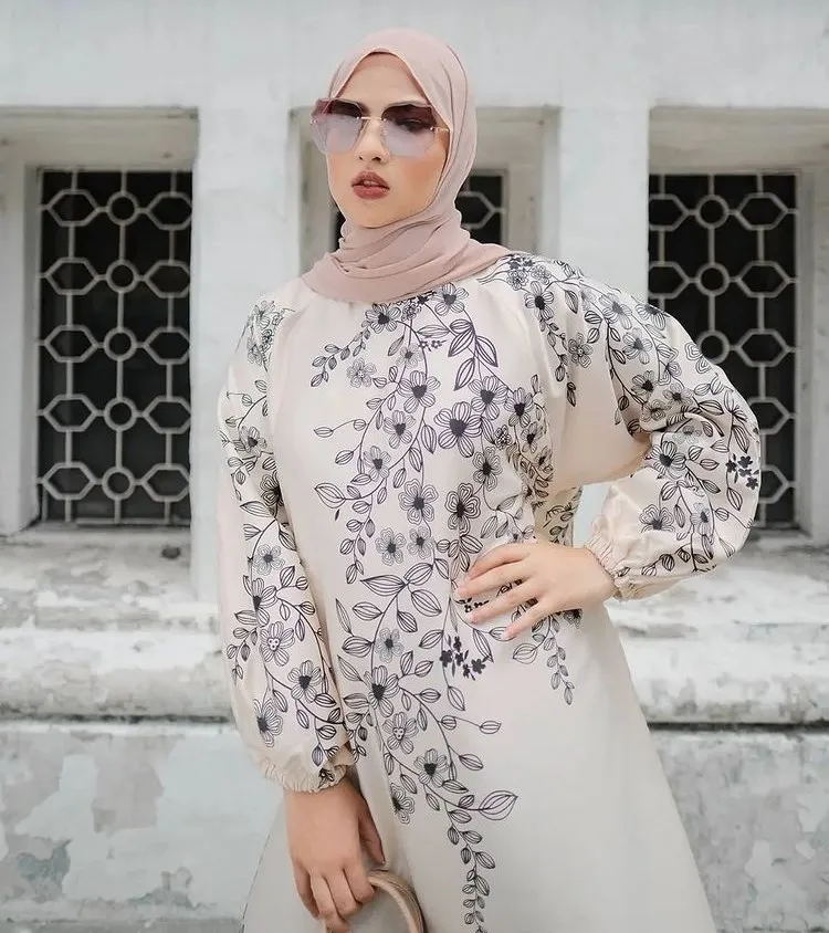 Luxury Dubai Tutkish Black Traditional Jibab Arab Silk Muslim Moroccan Kaftan Muslim Abaya For Women Daily Life