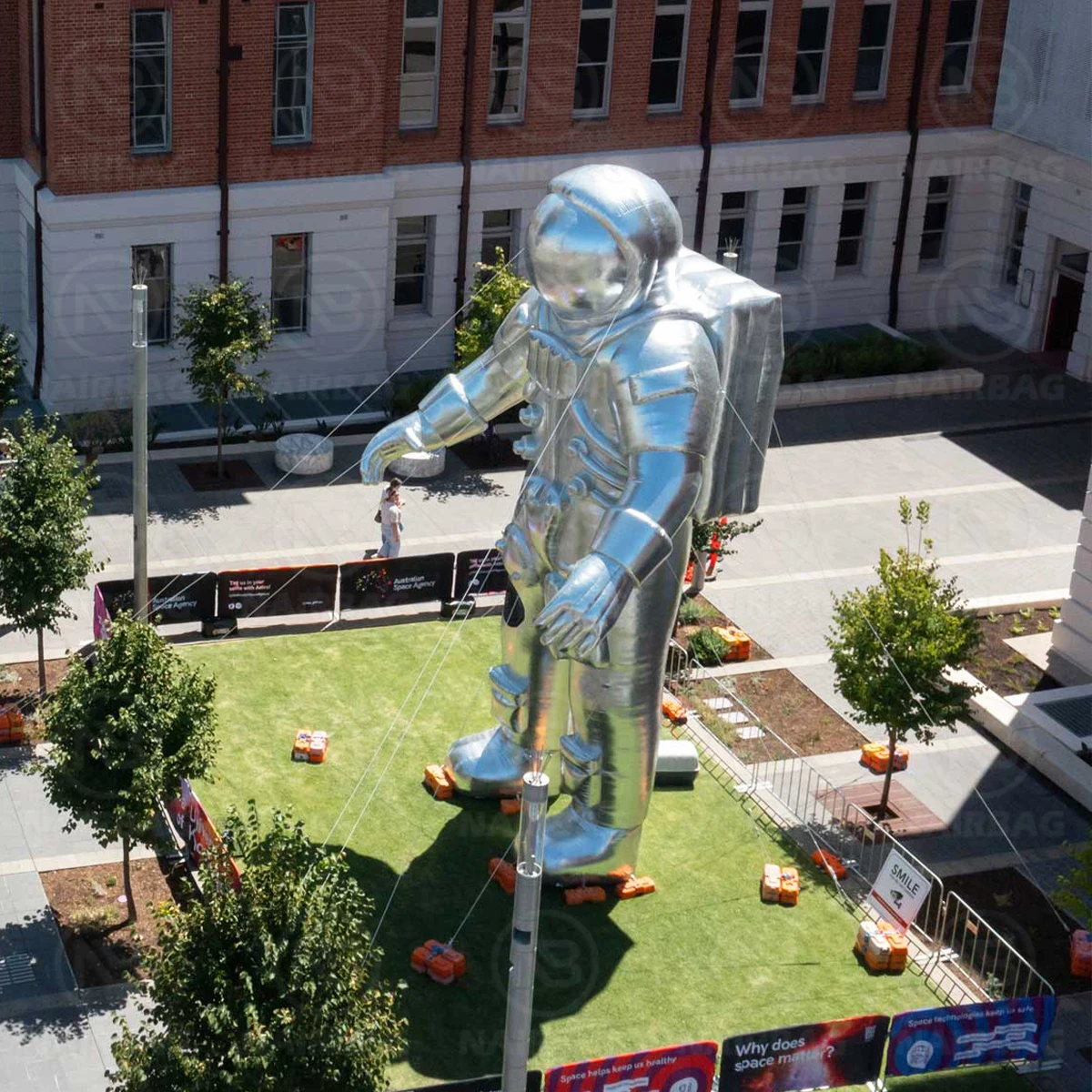 Astronauts Inflatable Cartoon Model Giant Big Shiny Inflatable Mirror Metallic Astronaut Spaceman For Space-Themed Events