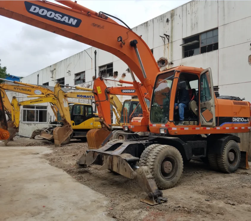 Used Doosan Daewoo DH210 210 Wheel Excavator South Korea Wheel Excavator Doosan Dh210w-7 for Sale