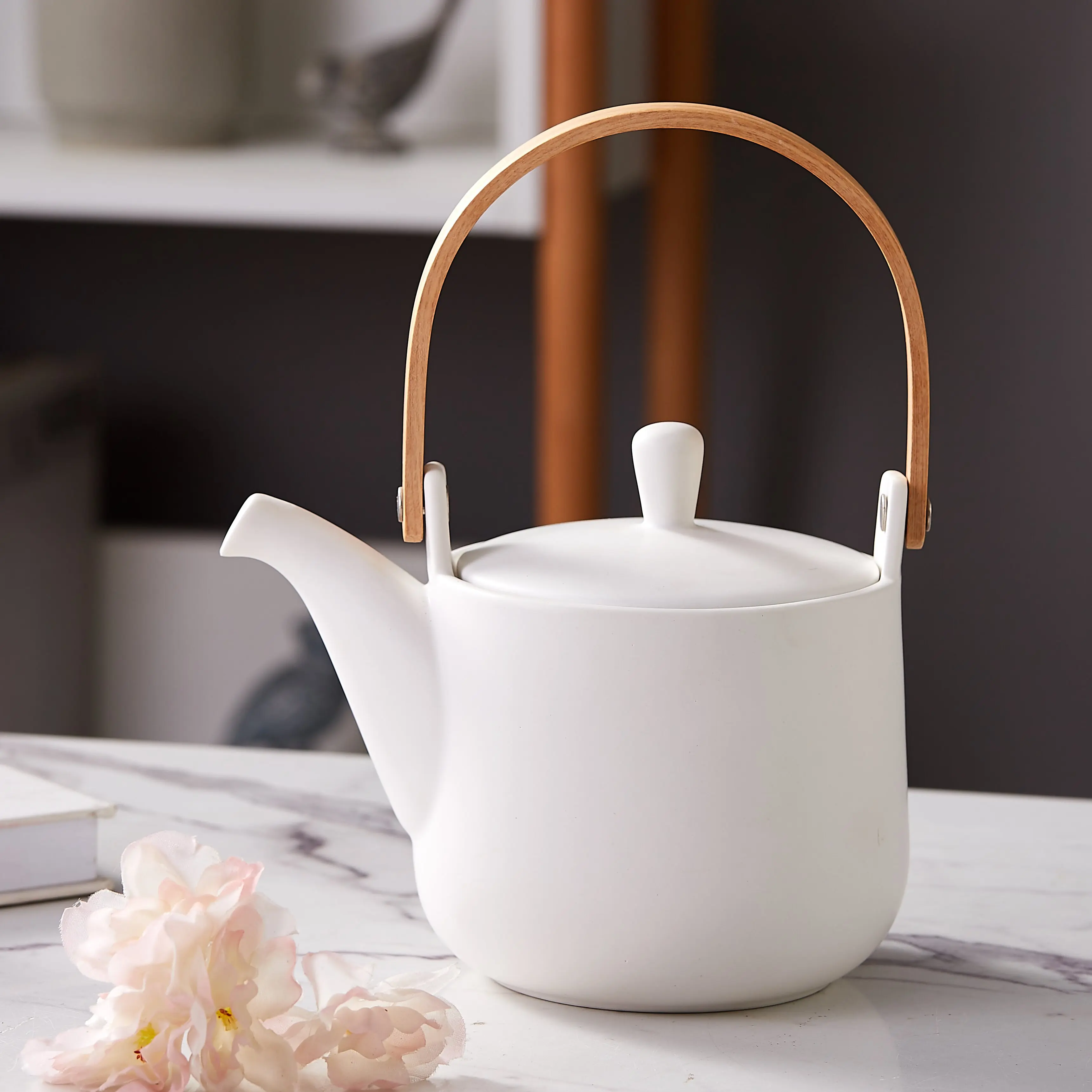 2024 modern coffee tea pot drinkware set bamboo handle design custom logo ceramic teapot