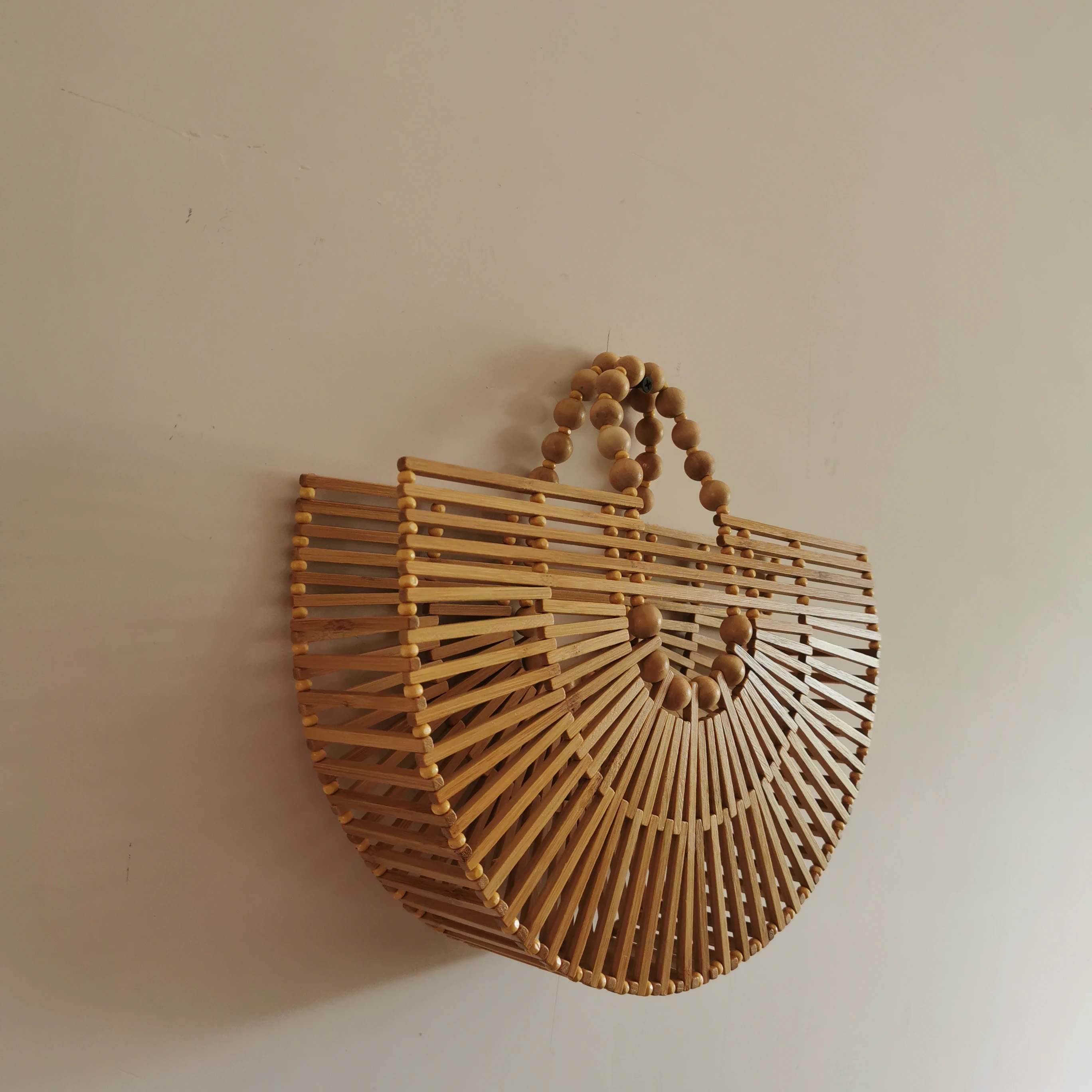 Hollow Out Bamboo Round Tote Bag Women Summer Beach Basket Clutch Handbag Bag Handmade Bamboo Purse Handbag Woven Holiday Bag