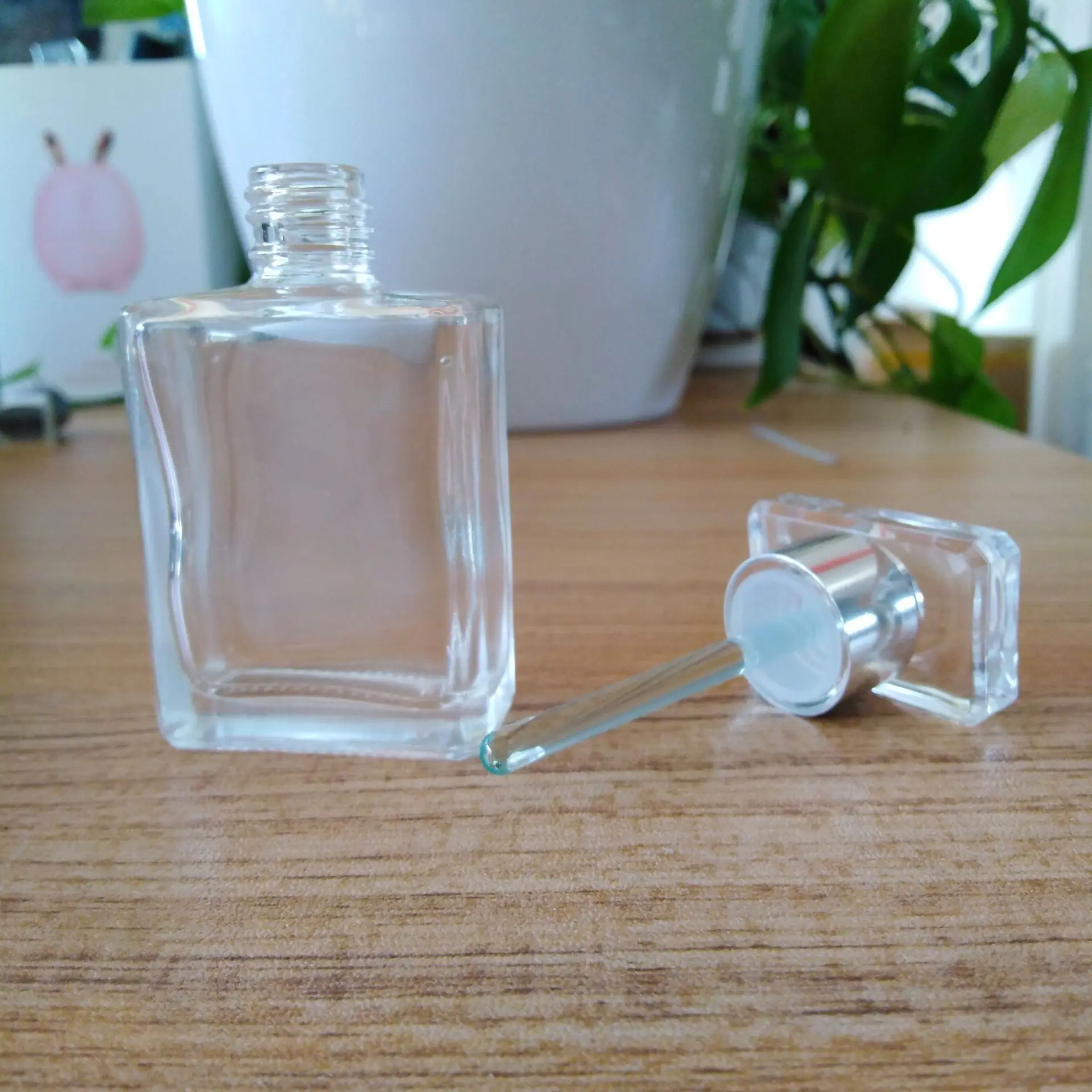 17ML Transparent Glass Essential Oil Bottle Portable Glass Drip Stick Bottle Dispensing Perfume Applicator Empty Bottle