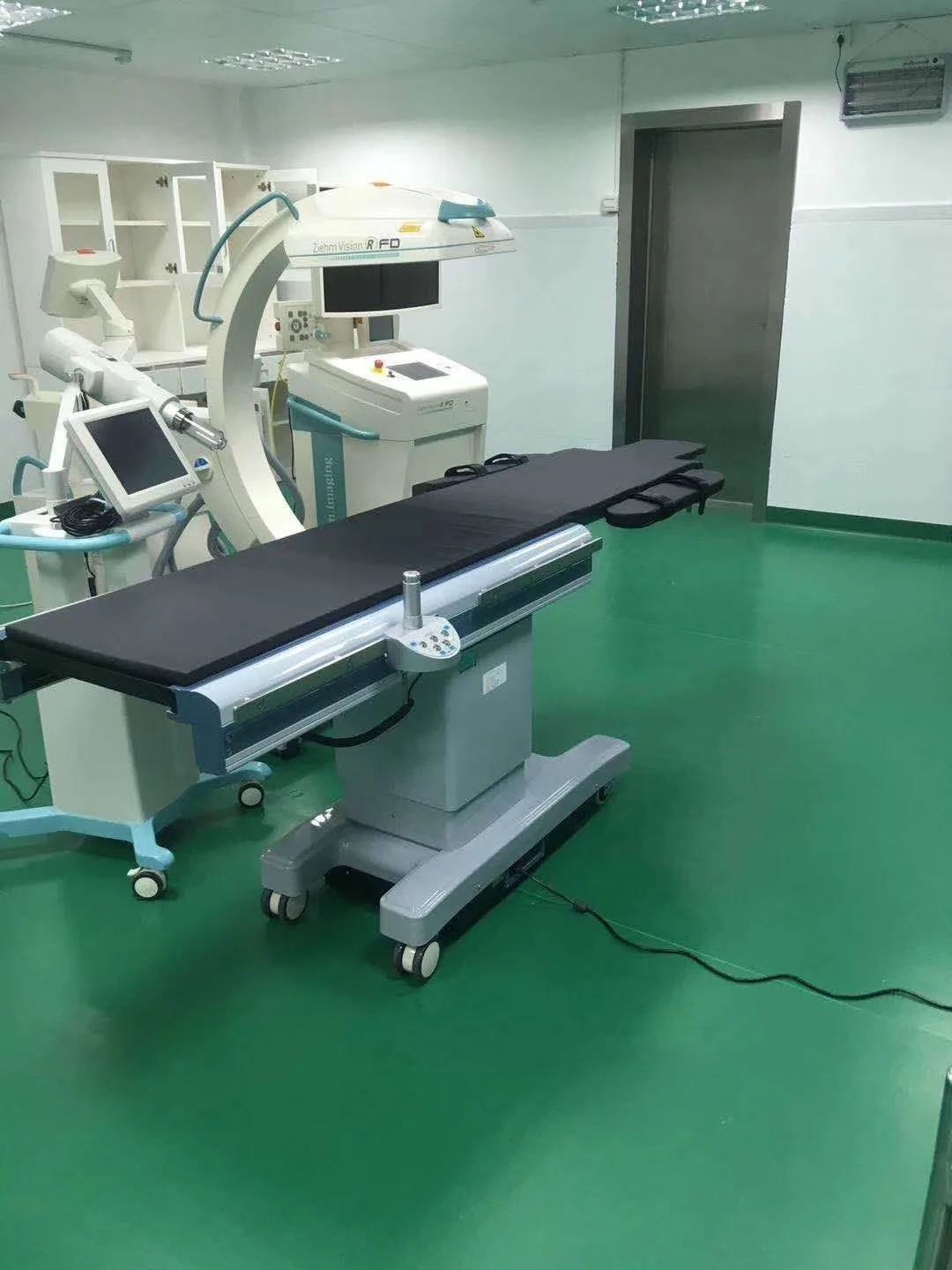 Multifunctional Professional C-arm Table Mobile Radiology Table Xray Table