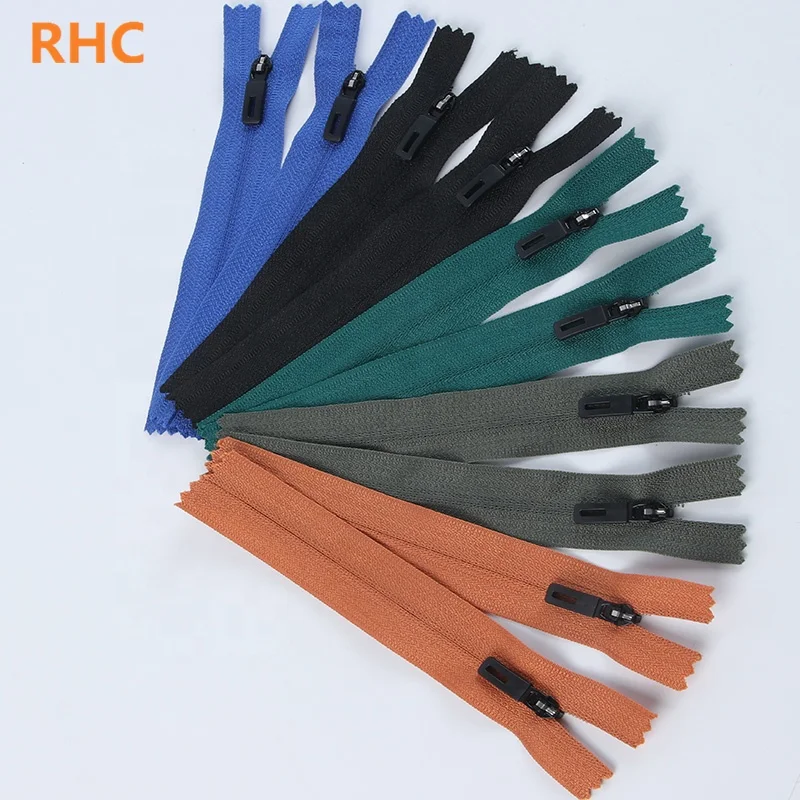 Zipper custom manufacturer nylon reverse with black square spring slider 3# close end reversible nylon zippers