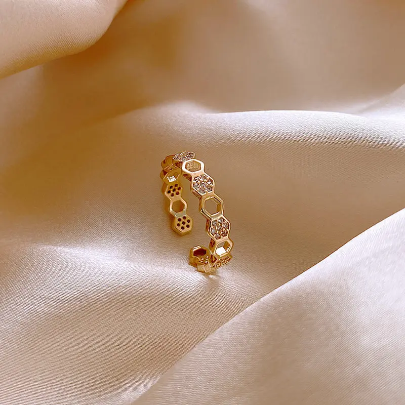 
The new index finger ring for cool women in the year of 2021 