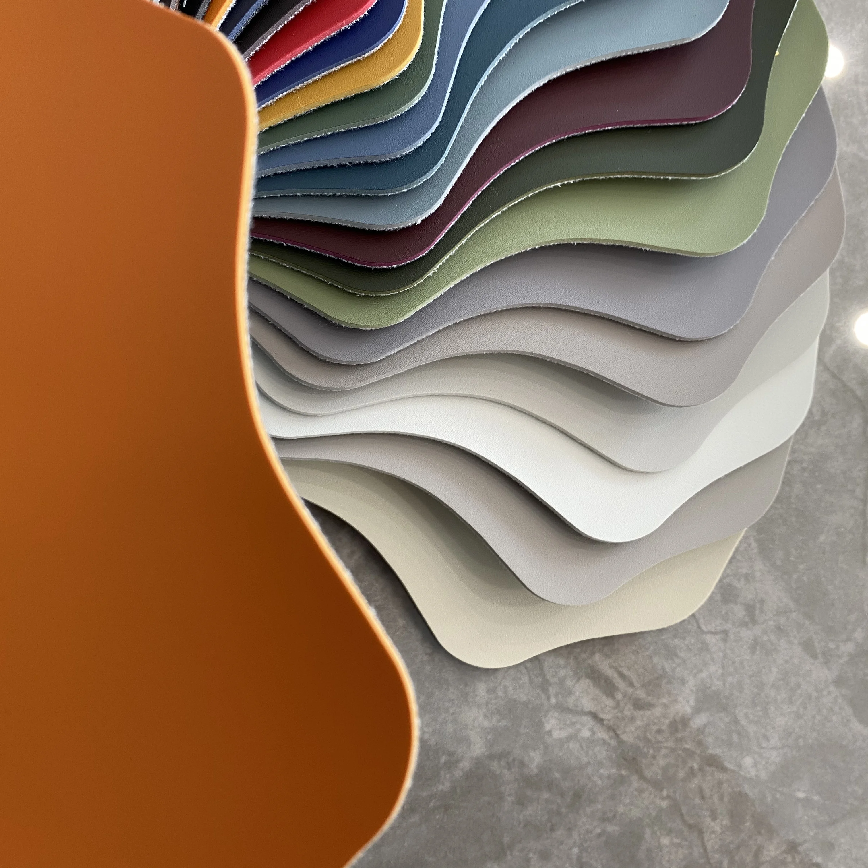 High quantity 1.8mm thickness saddle leather for chair pvc leather for sofa fabric faux leather