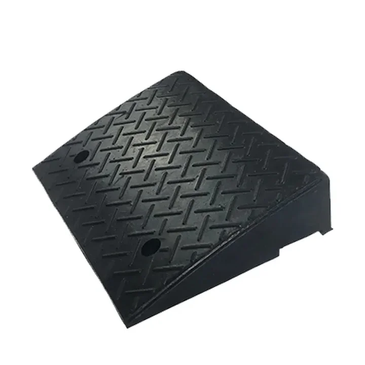 Popular High Loading Capacity Road Kerb Ramp Car Vehicle Ramp Rubber Curb Ramp