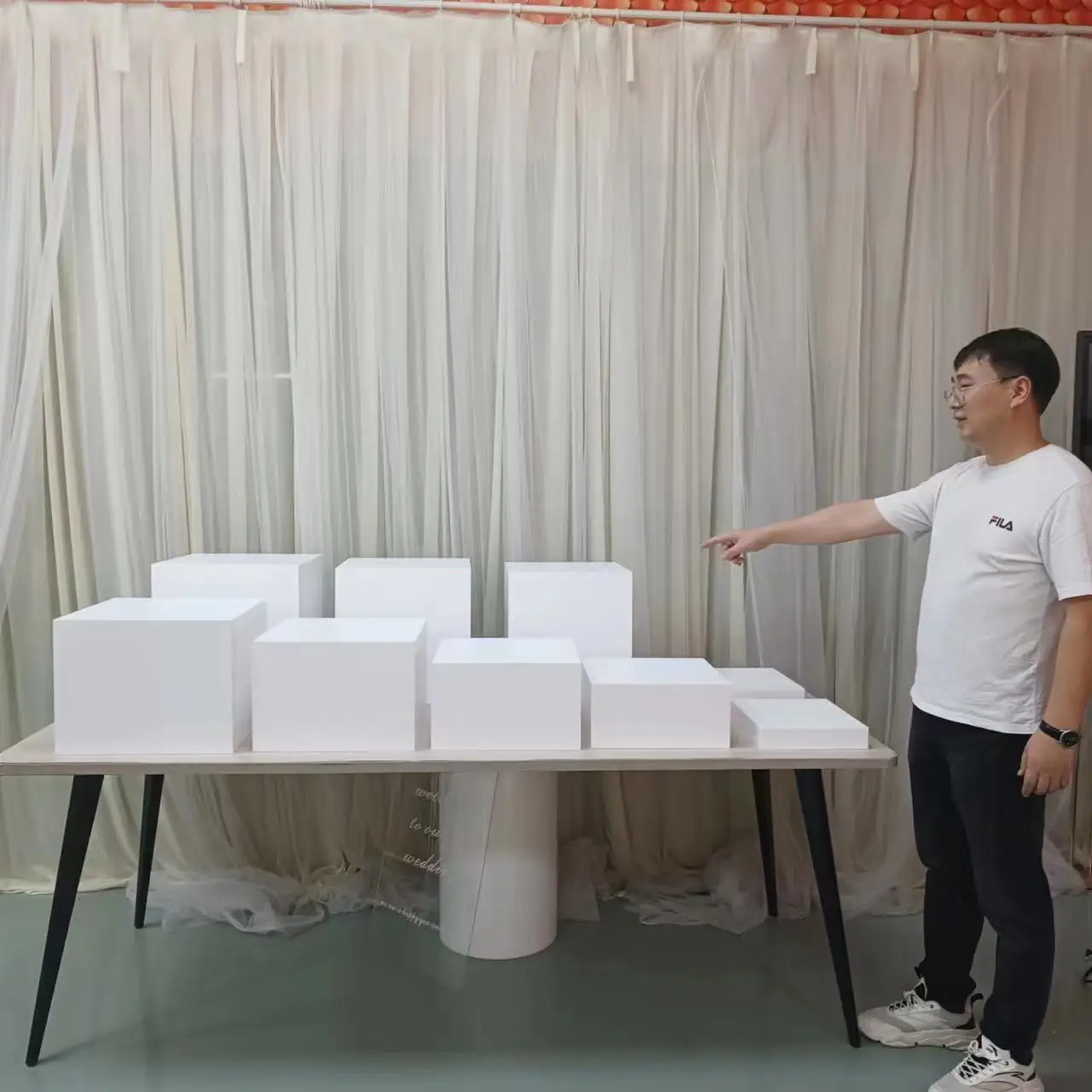 Factory Custom White Acrylic Display Cube Catering Buffet Risers for Food Display Stand Customizable Food Table Dinnerware