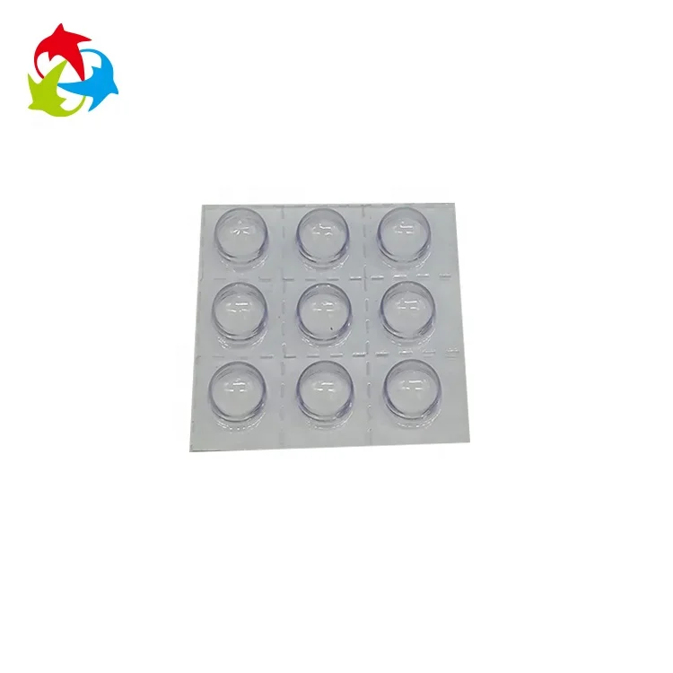 Transparent plastic medical tray blister packaging for capsules