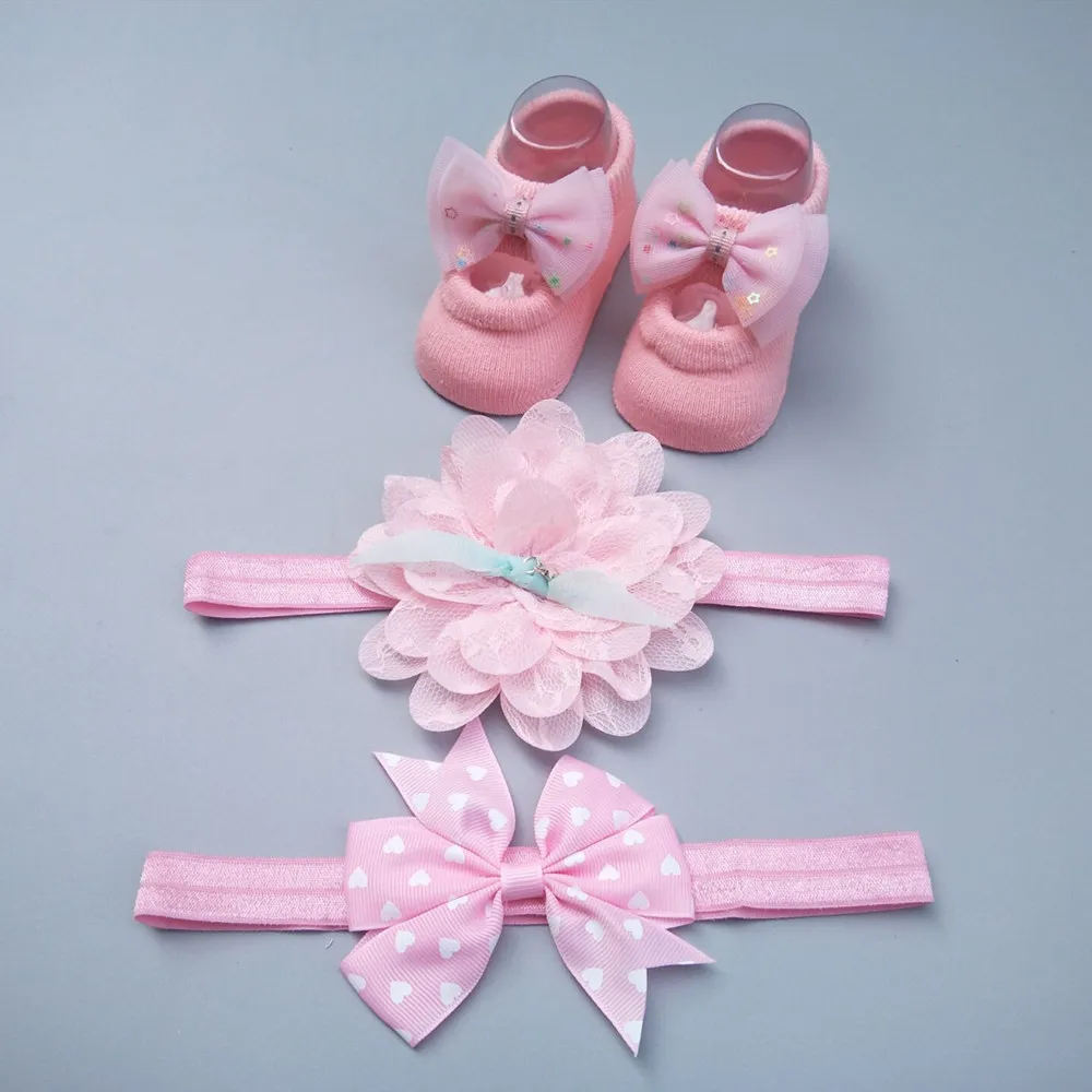 In Stock Wholesale Newborn Gifts Box Pack Fancy Lace Bow Flower Headband Set Anti Slip Cotton Baby Socks