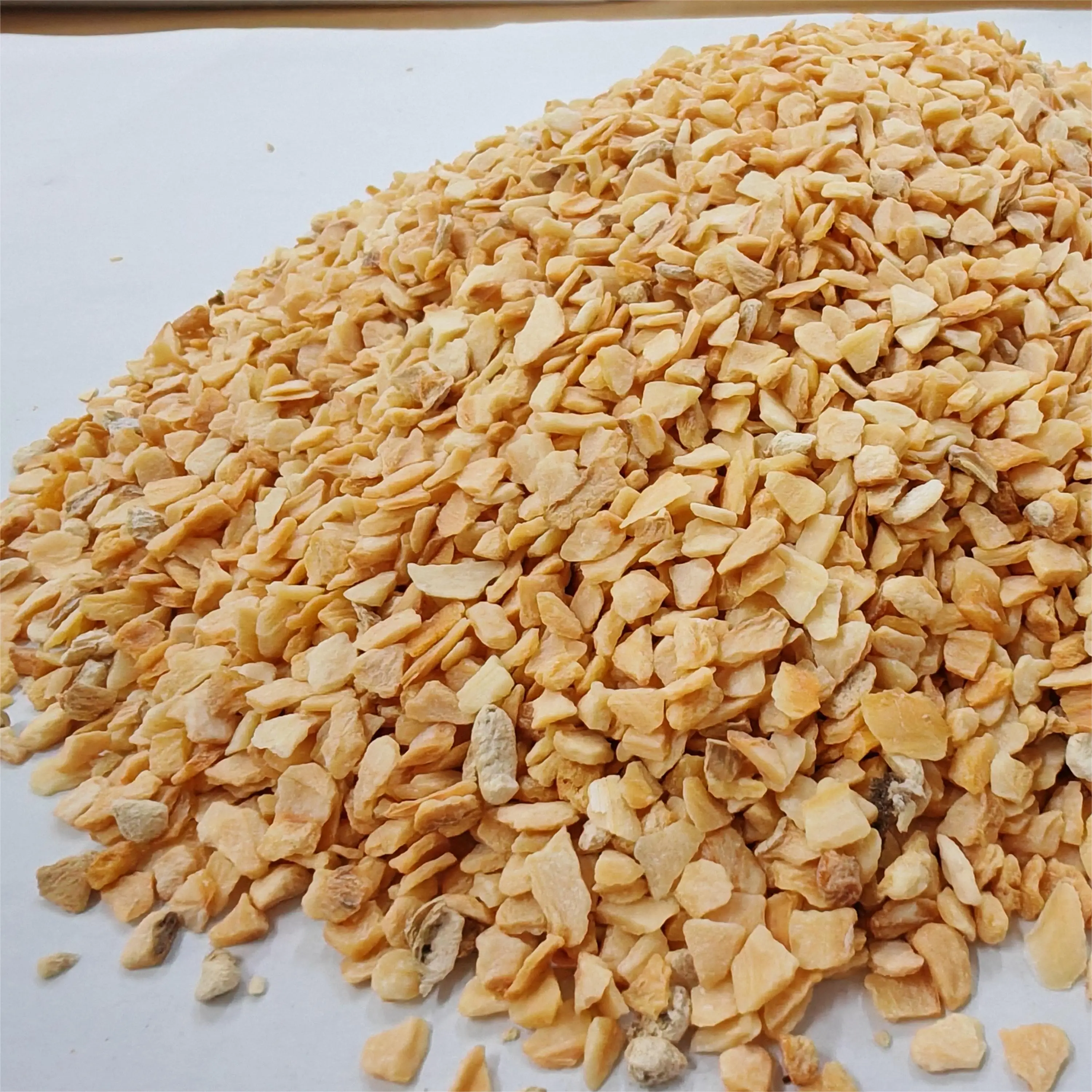 High Quality Air-Dried Garlic Granules Spicy Packaging from China Low Price Dehydrated Root Baked Processing Type