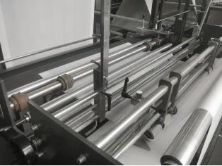 Машина для производства нетканых сумок на молнии