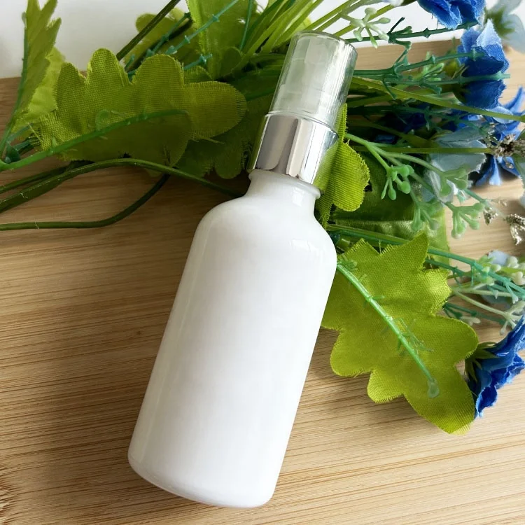Ceramic Perfume Essential Oil Porcelain 100 ML White Glossy Opaque Spray Bottle With Silver Spray Pump Top