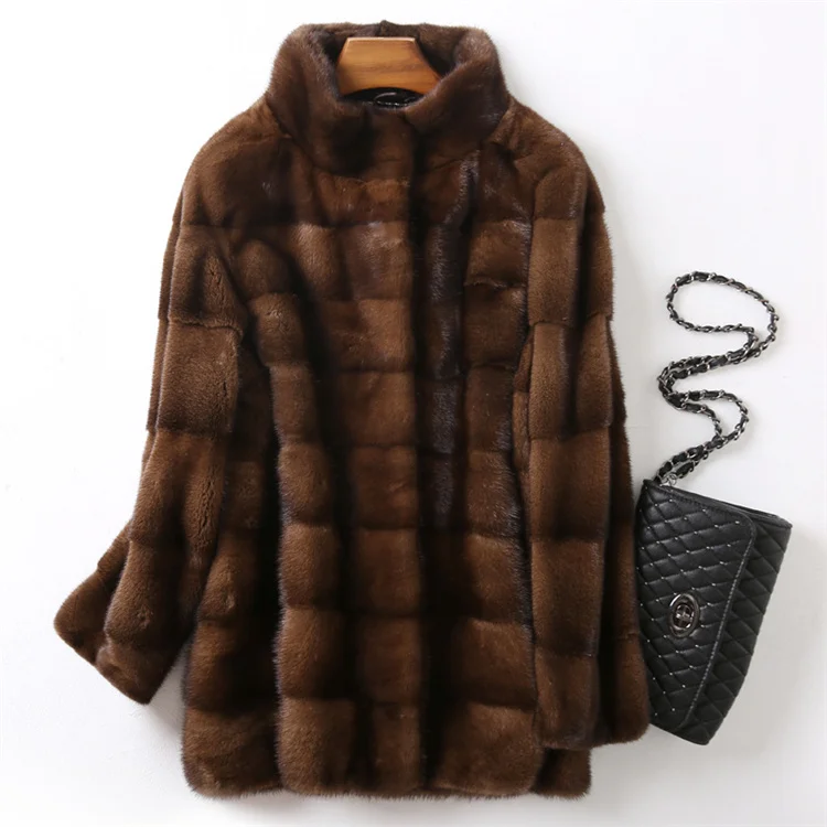 Luxury Fashionable Womens Leather Mink Fur Cozy Warmth Mink Coat For Womens