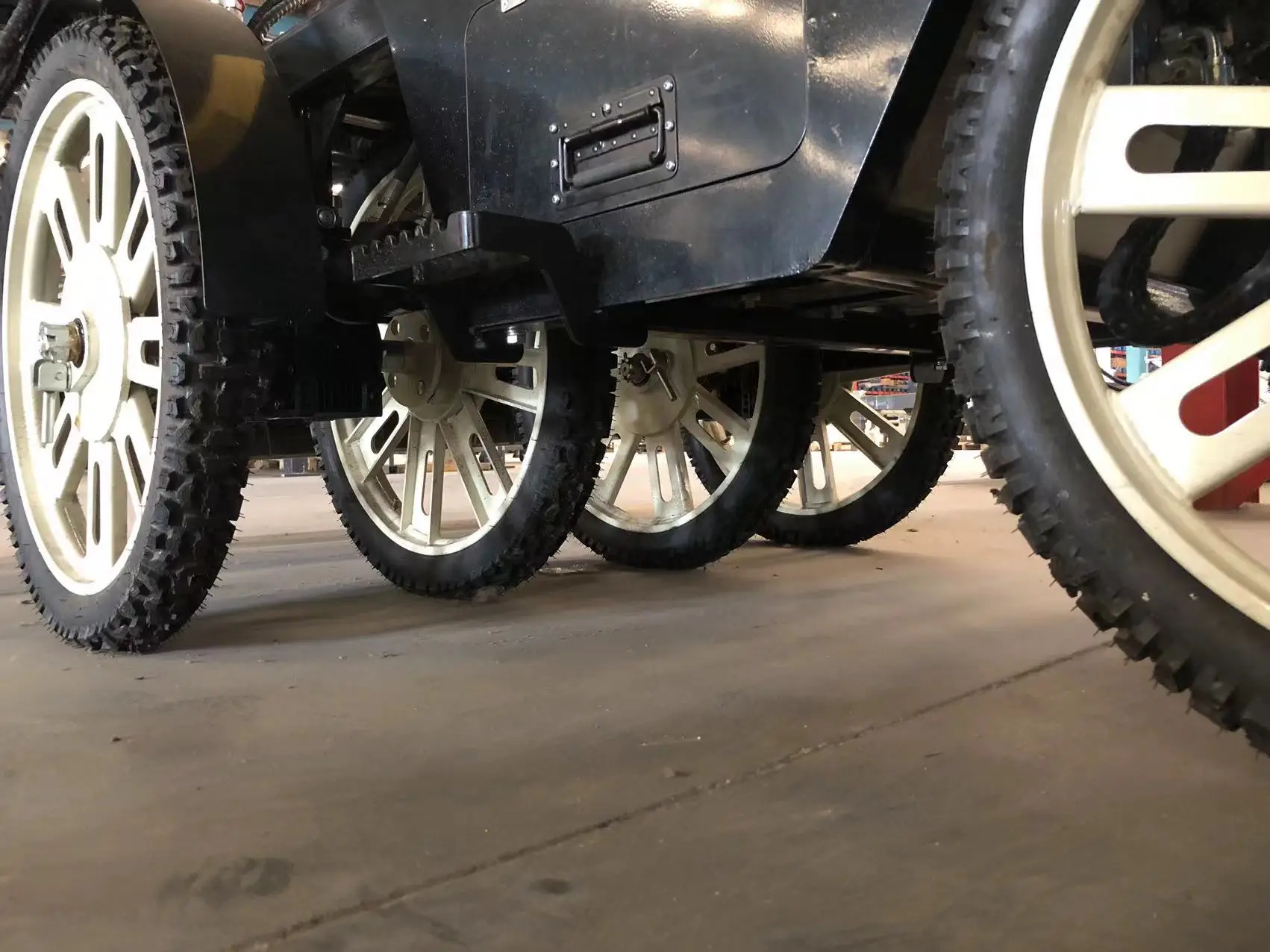 China Source Manufacturer Ride On Concrete Laser Screed For Sale