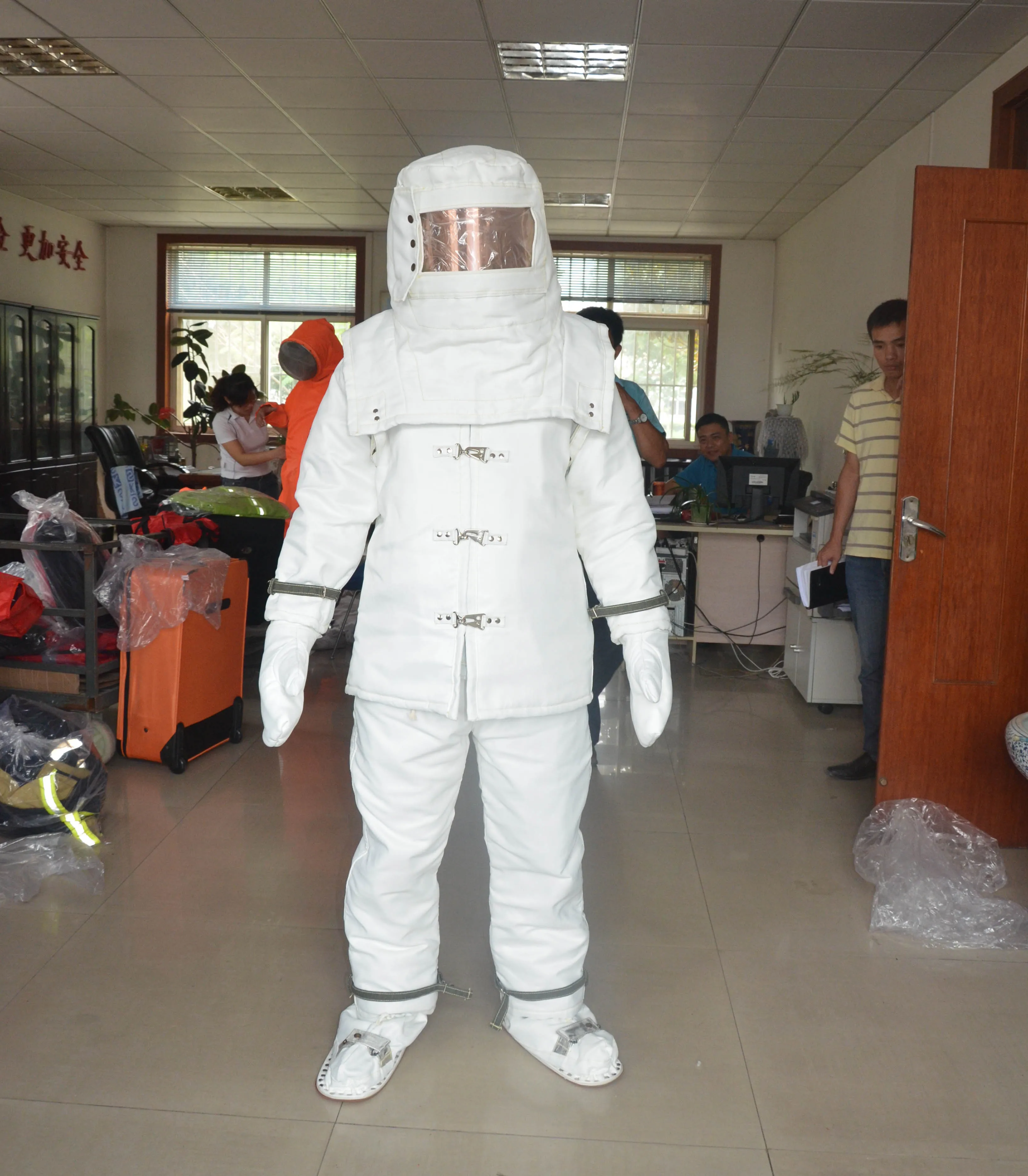 Aluminium silicon fire rescue fireman entry fireproof flame retardant suit