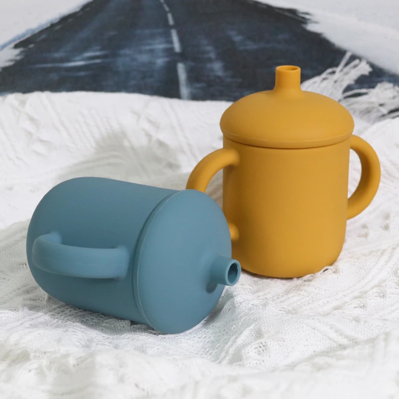 
2021 new products ideas arrivals double handled SILICONE drinking cup Safe Portable with straw for baby and children 