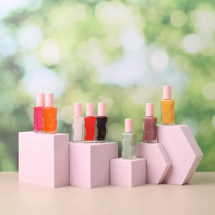 High Quality Fillable Empty Tube Strawberry Pink Lip with cute lip gloss tubes