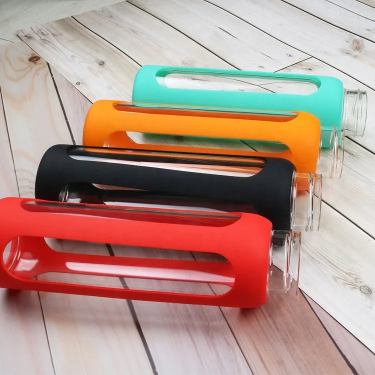 
550ml Portable Sports Glass Water Bottle With Silicone Sleeve 