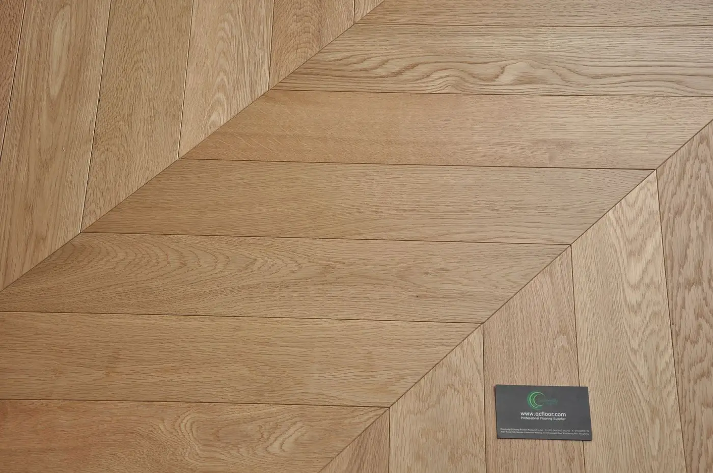 oak wood flooring 45 degree herringbone natural look European white oak fish bone parquet wooden flooring