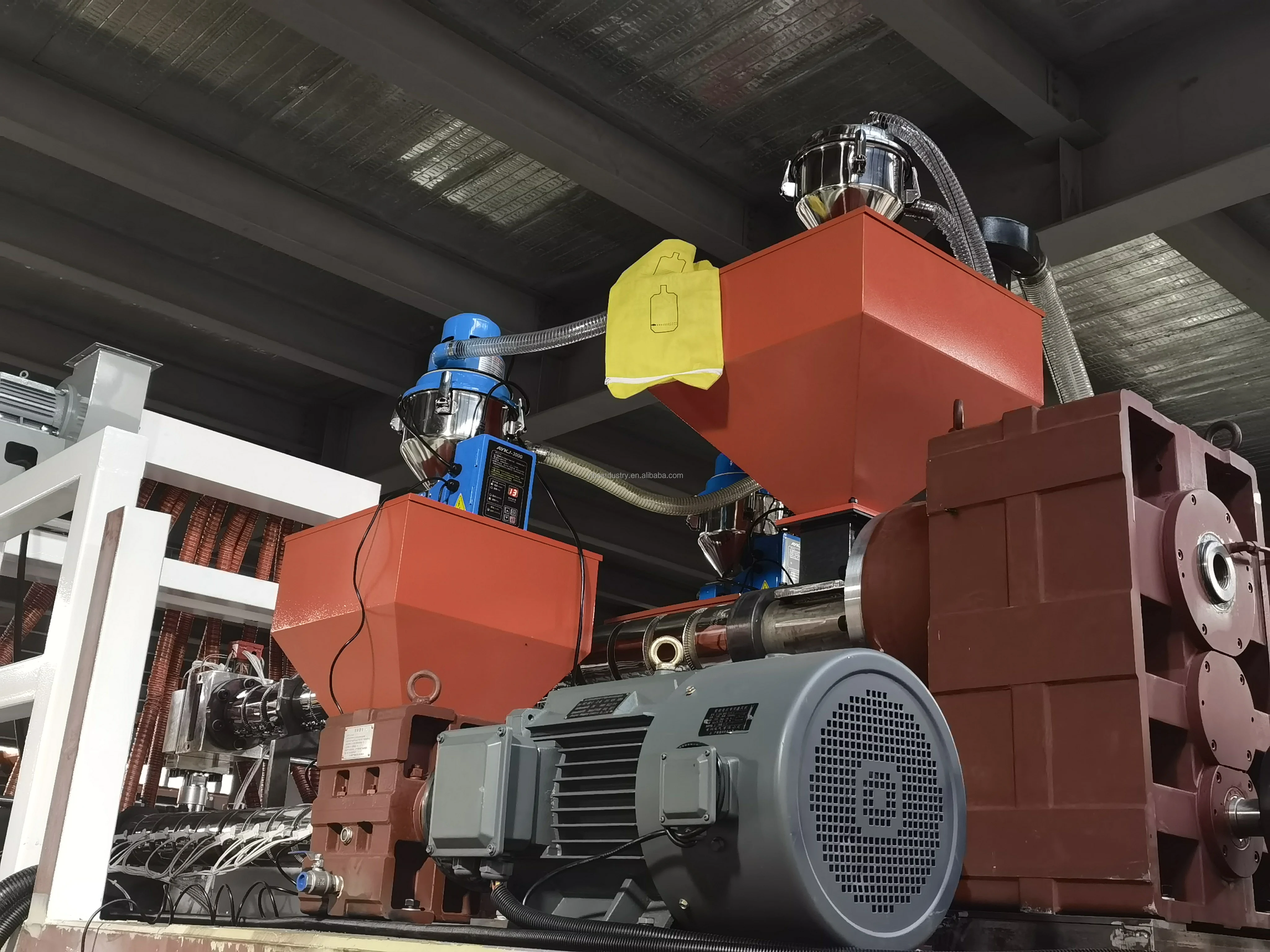 high speed pe extruder 3 layer lldpe jumbo roll stretch film machine