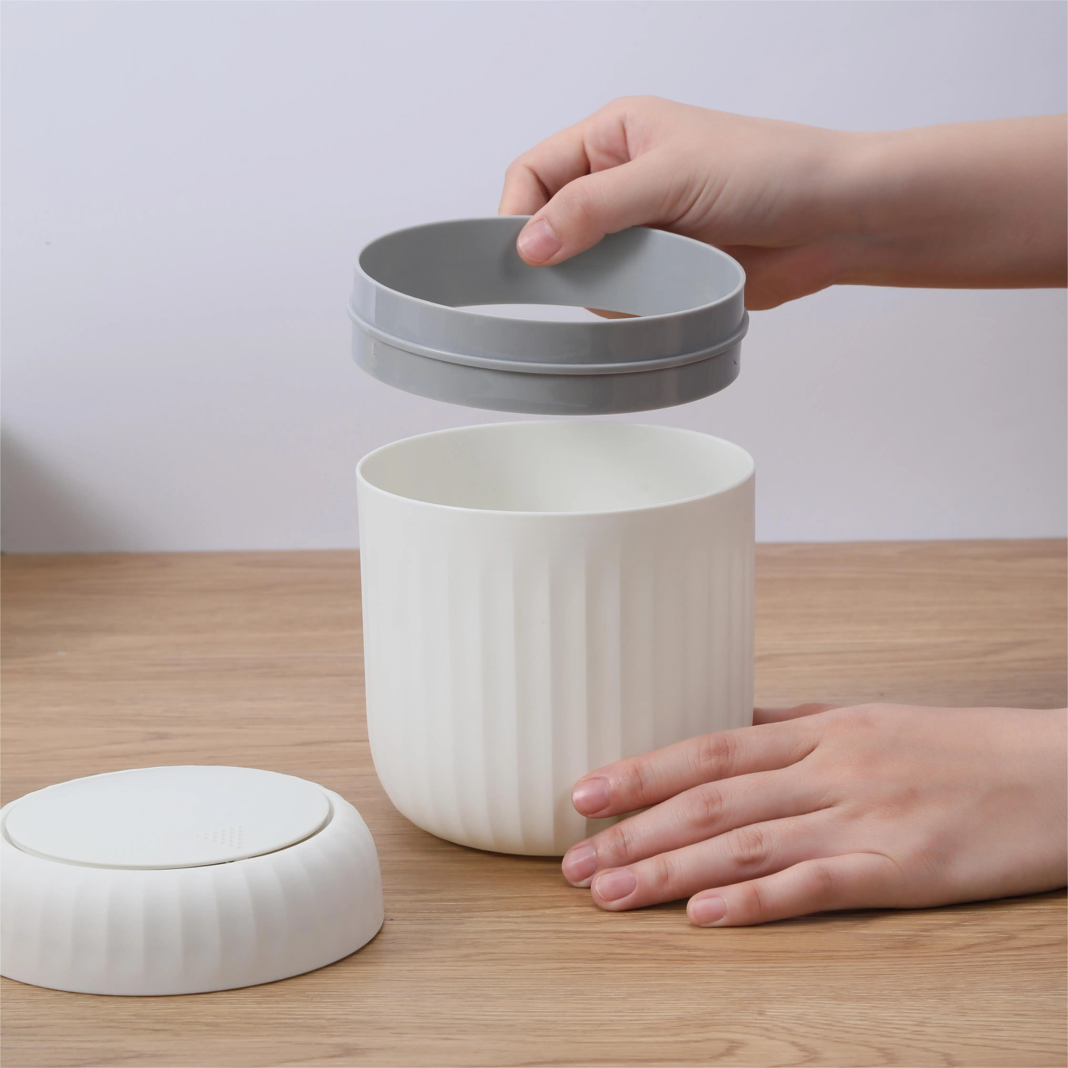 Newly Arrived Home Use Dustbin Garbage For Living Room Desktop Mini Trash Can Table Wastebin