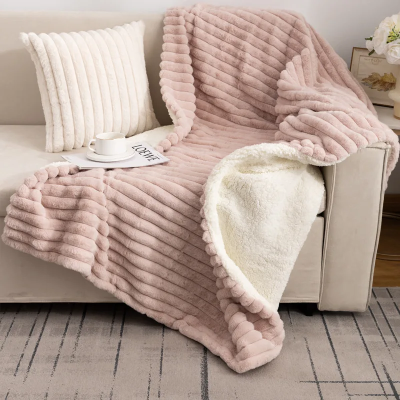 2023 Hot Sales Super Soft Dyed Polar Flannel Fleece Modern Solid Color Design Striped Throw Blanket Plush Baby Sofa Blanket