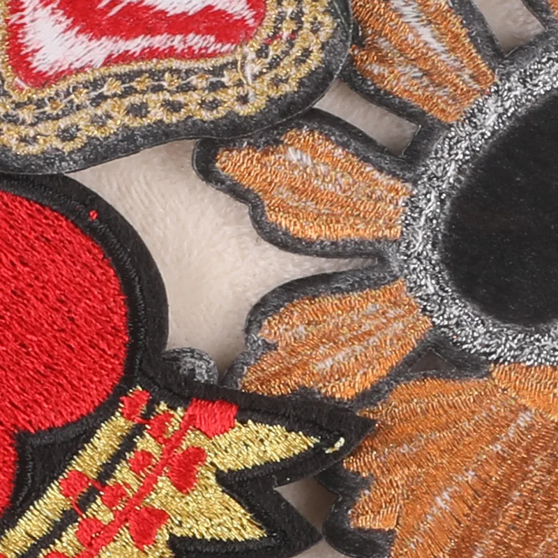 Designer Crown Sew on Embroidery Patches Heart Shape Full Embroidered Patch for Garment