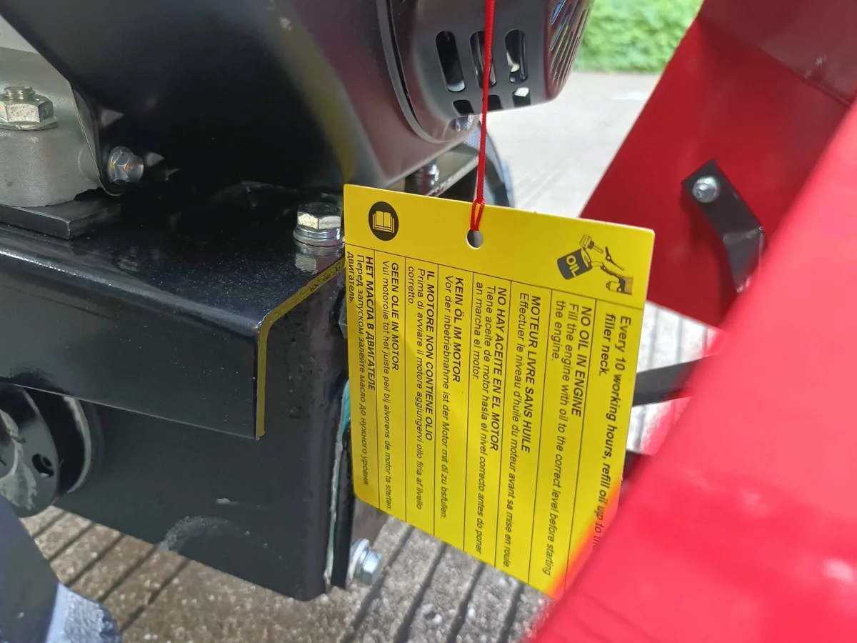 Industrial Grade 4-Stroke Petrol Lawn Mower Self-Propelled Feature 196cc Engine Displacement Cutting Steel Blade DIY Reel Mowers