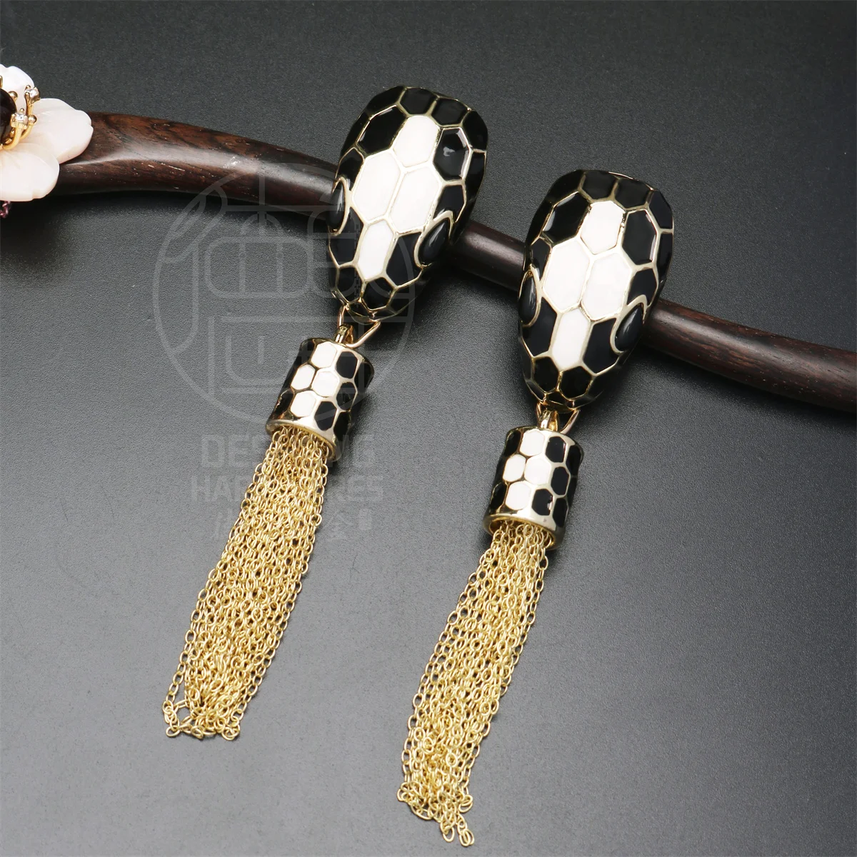 Handbag Accessories Metal Bag Rivet High End Epoxy Snake Shape Tassel Decoration For Bag