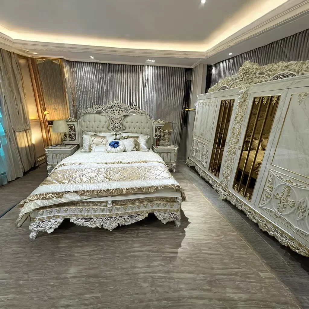 Элегантный бежевый и золотой набор для спальни размера «King-Size» настраиваемая Роскошная домашняя мебель виллы комнаты с функцией массажа