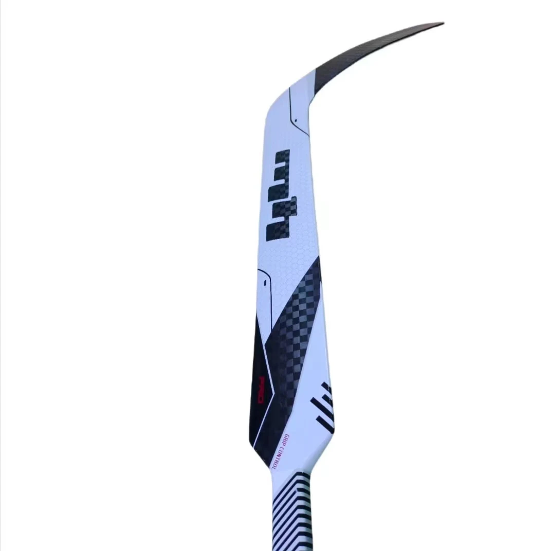 Customized 100% carbon fiber goalkeeper suitable for all players