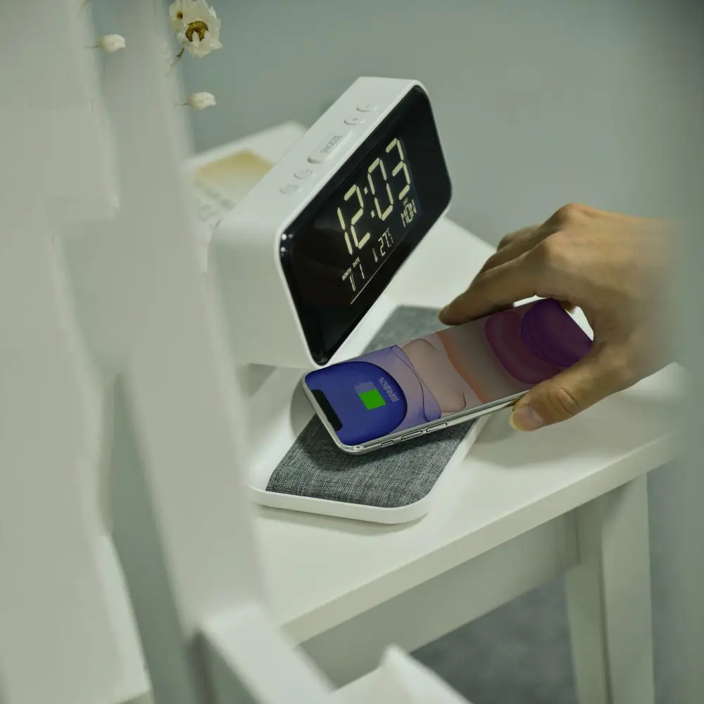 Custom Hot Selling New Style Creative Multifunctional Bedside Lamp With Wireless Charger Time Display Alarm Clock For Home Hotel