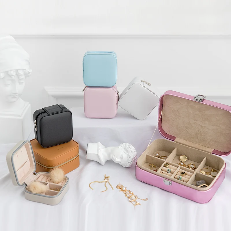 portable jewelry case hot sale Travel leather storage necklace Packaging Boxes display Jewelry organizers in stock