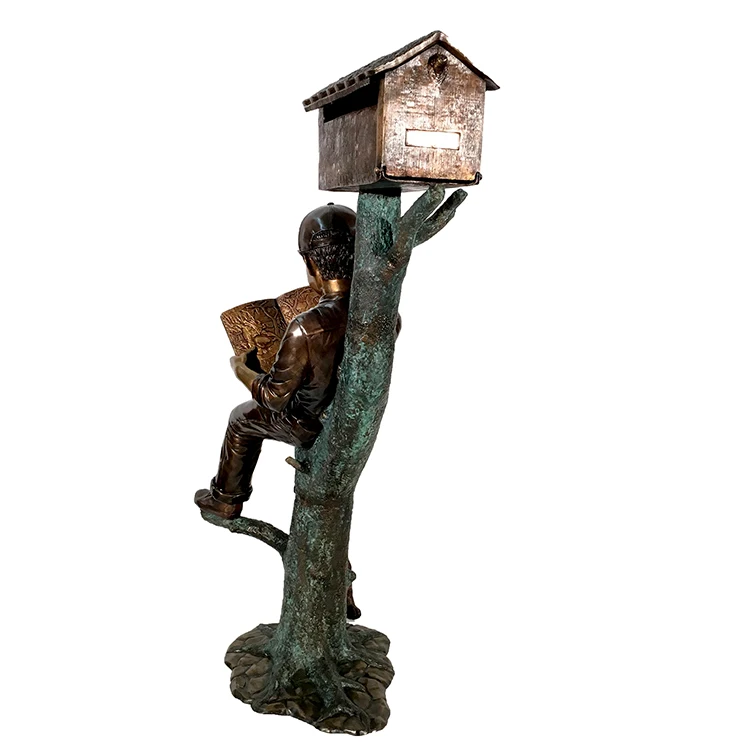 Hot Sale Outdoor Metal Casting Bronze Mailbox Sculpture Little Boy Garden Statue