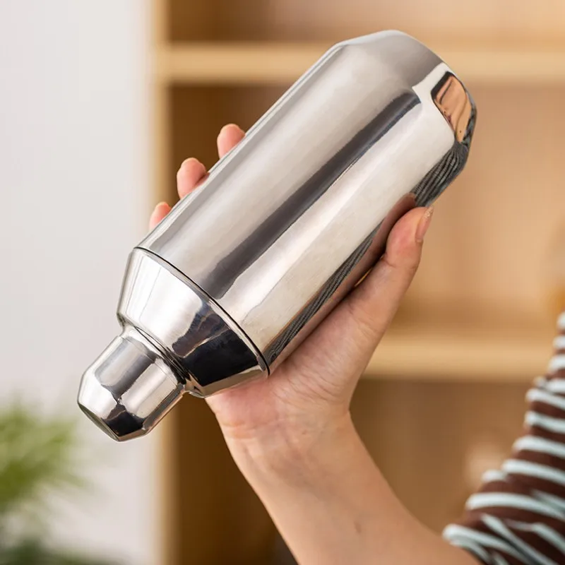 304 Stainless Steel Shaker Hand Shaker Cup Professional Cocktail Bar Tool Lemon Tea Maker Thickened