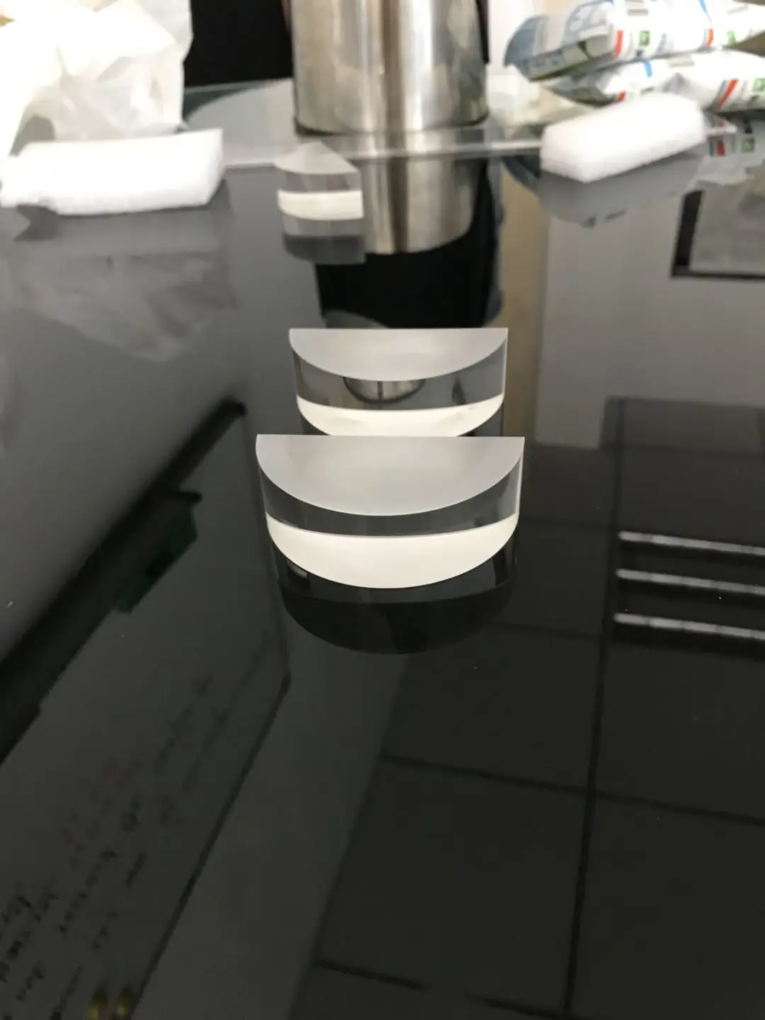 15 degree Beam Deviation 25.4mm dia AR coated 400-700nm Round Wedge Prisms Optical Glass