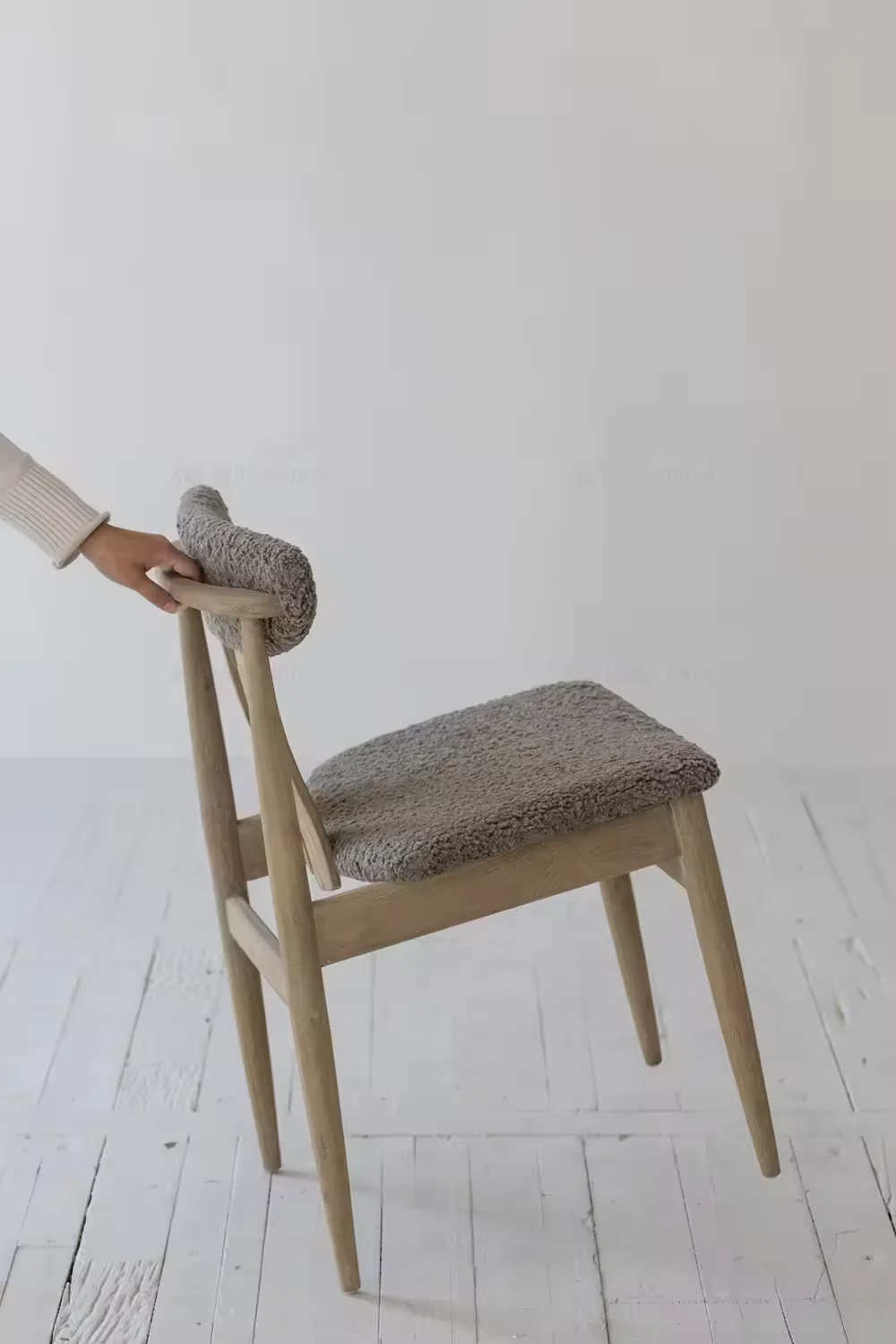 Custom Handmade Wabi-Sabi Style Solid Wood Teak Dining Chair Antique Design Home Furniture for Home or Hotel Use