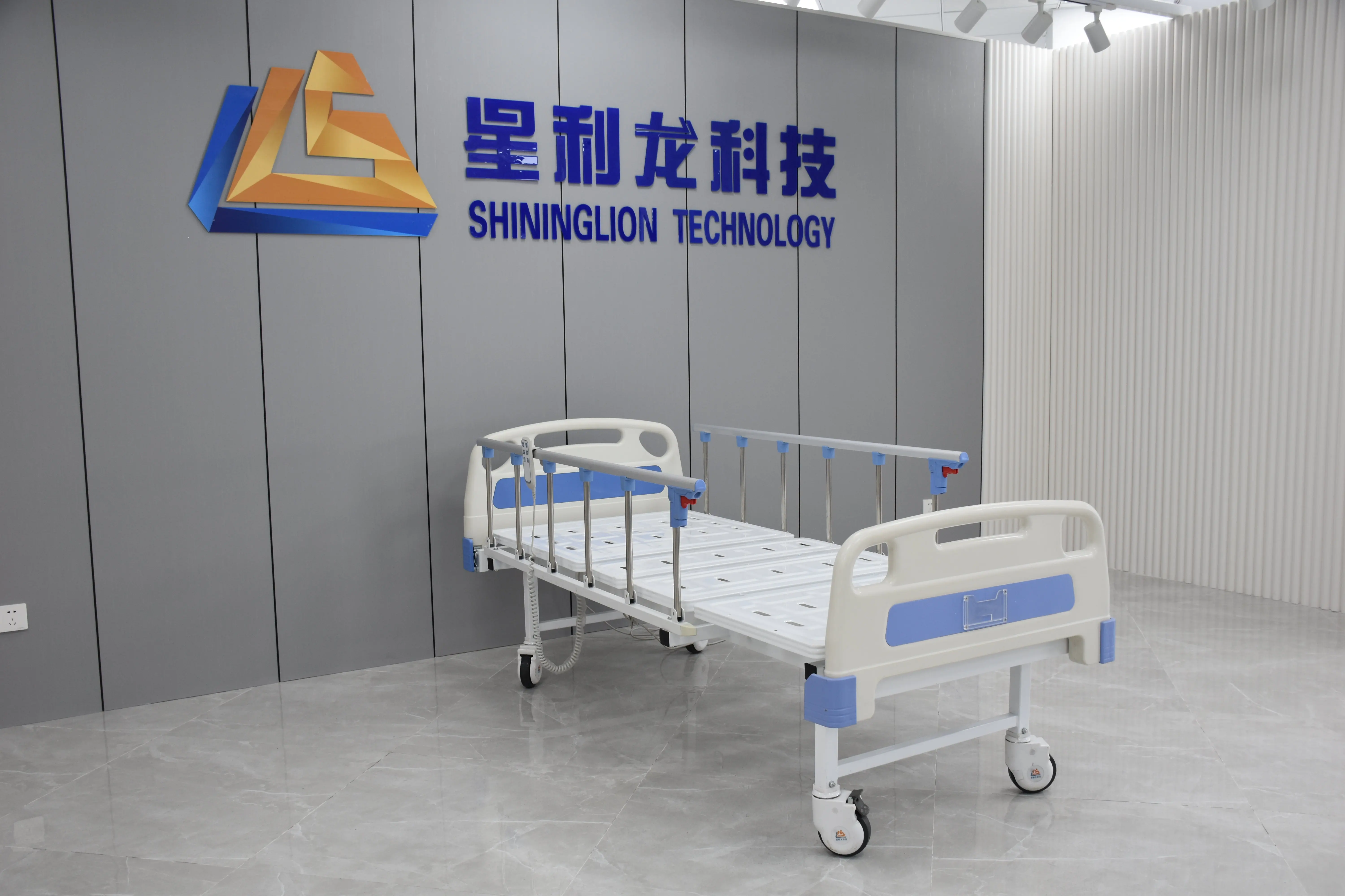 SLS-A21-111-A1 General and Comfortable Medical Equipment 2 Functions Manual Hospital Bed for Clinic Uses