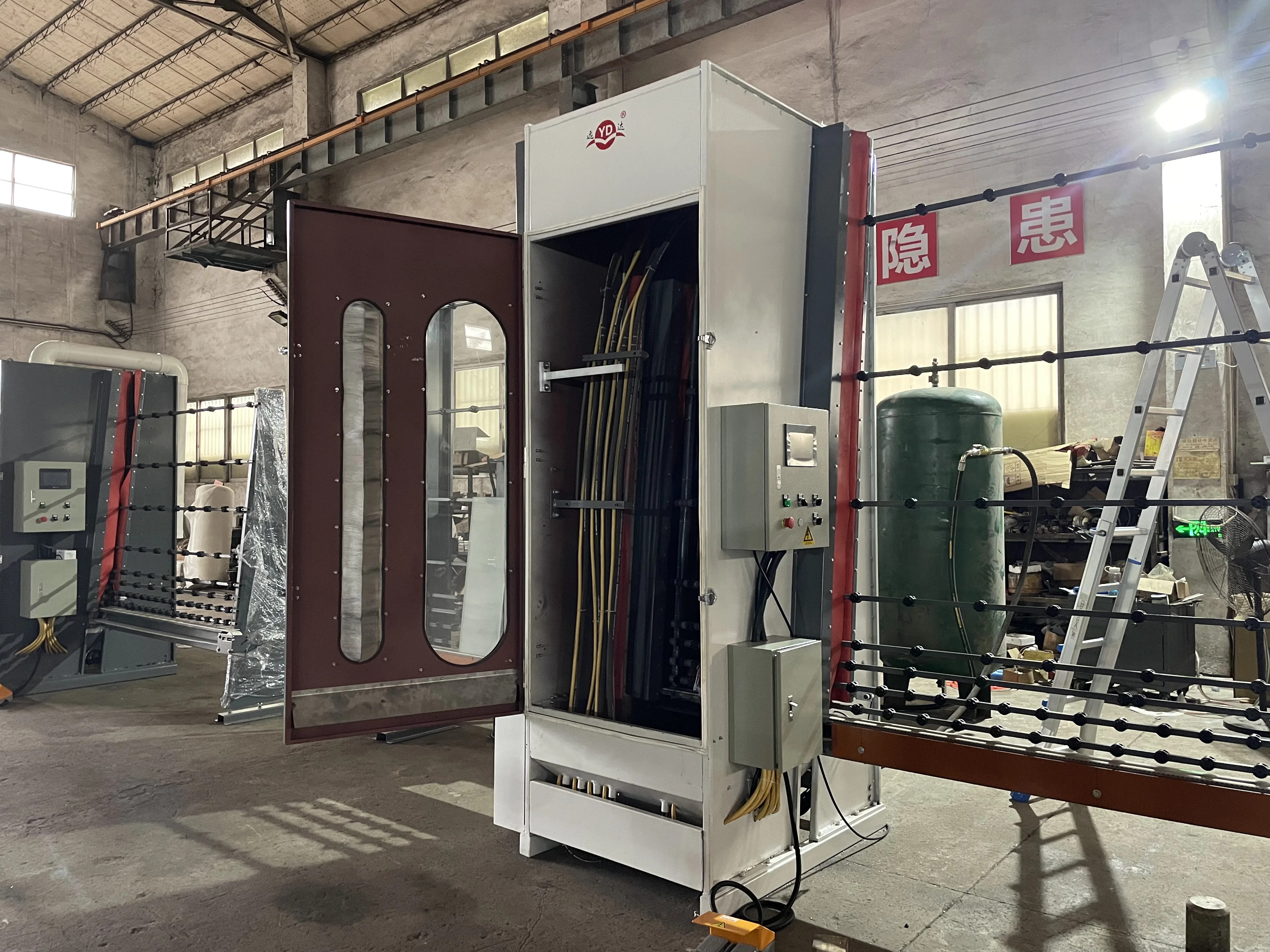 High Speed and Energy Saving Vertical Glass Sandblasting Machine