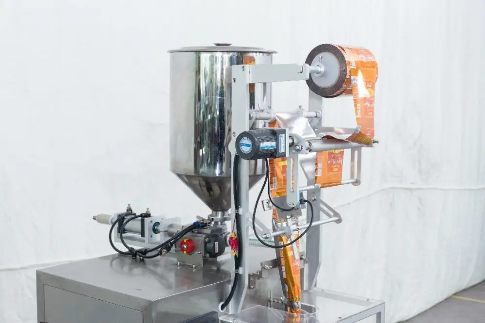 Back seal automatic small pouch palm cooking oil water liquid sachet packing machine price