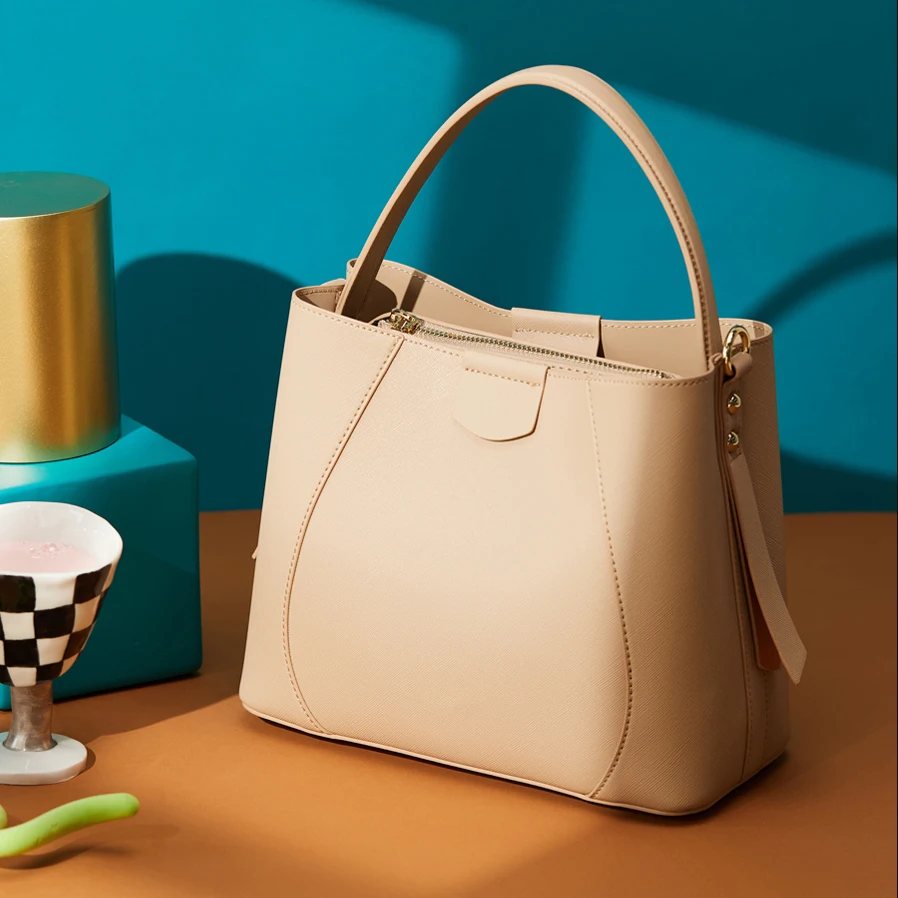 Italy Trendy Square Bucket Bag Purse for Women Custom Crossbody Bag Ladies  Quality  Luxury Leather Bag Famous Brand Handbag OEM