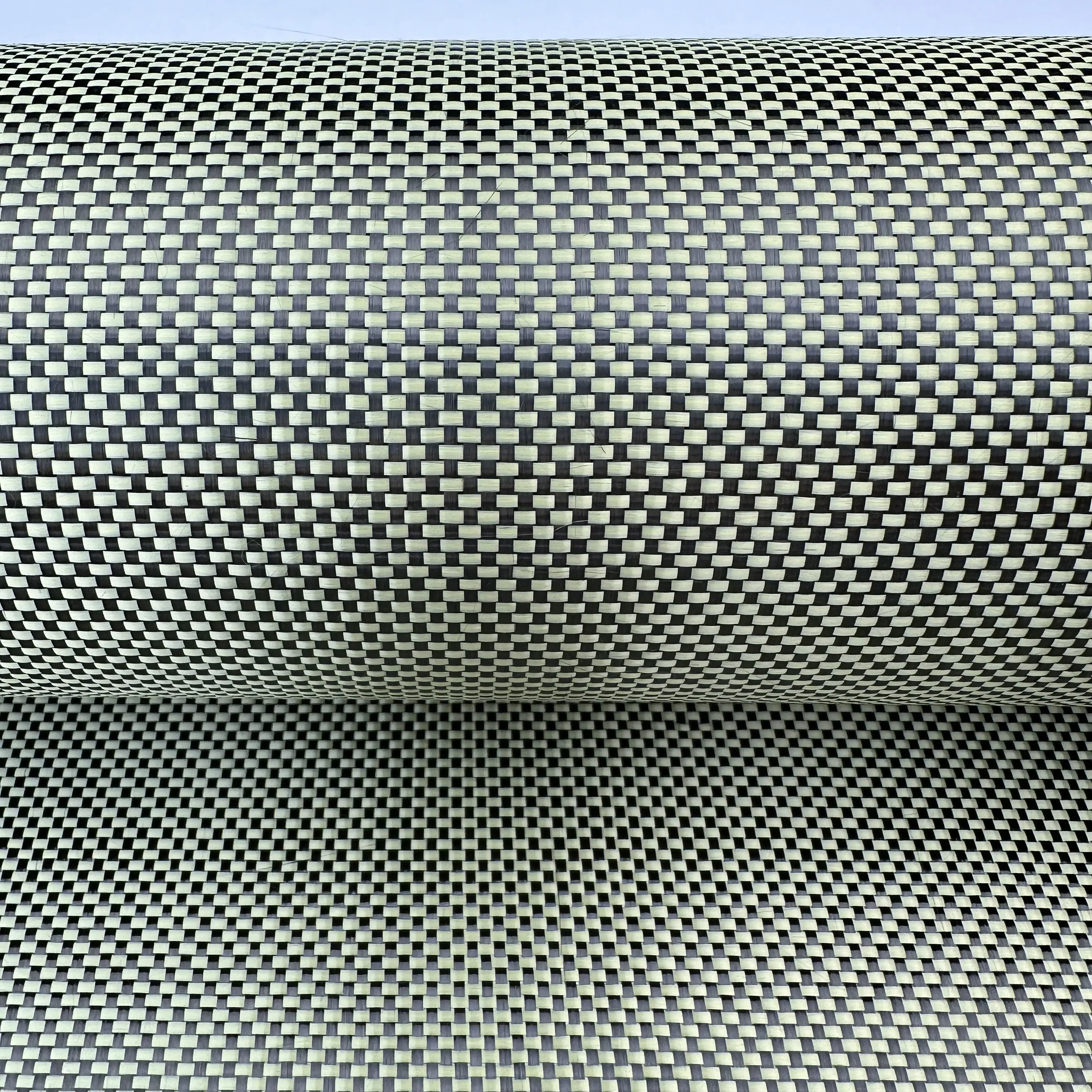 China Cheap and fine 1K 90gsm carbon aramid hybrid fiber fabric roll