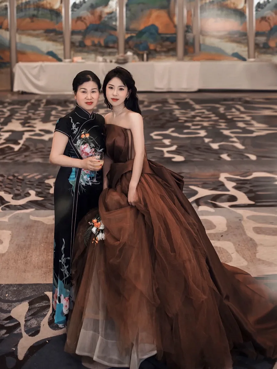 2024 Coffee Color New Design Puffy Chocolate Bridal Wedding Banquet Performance Dresses