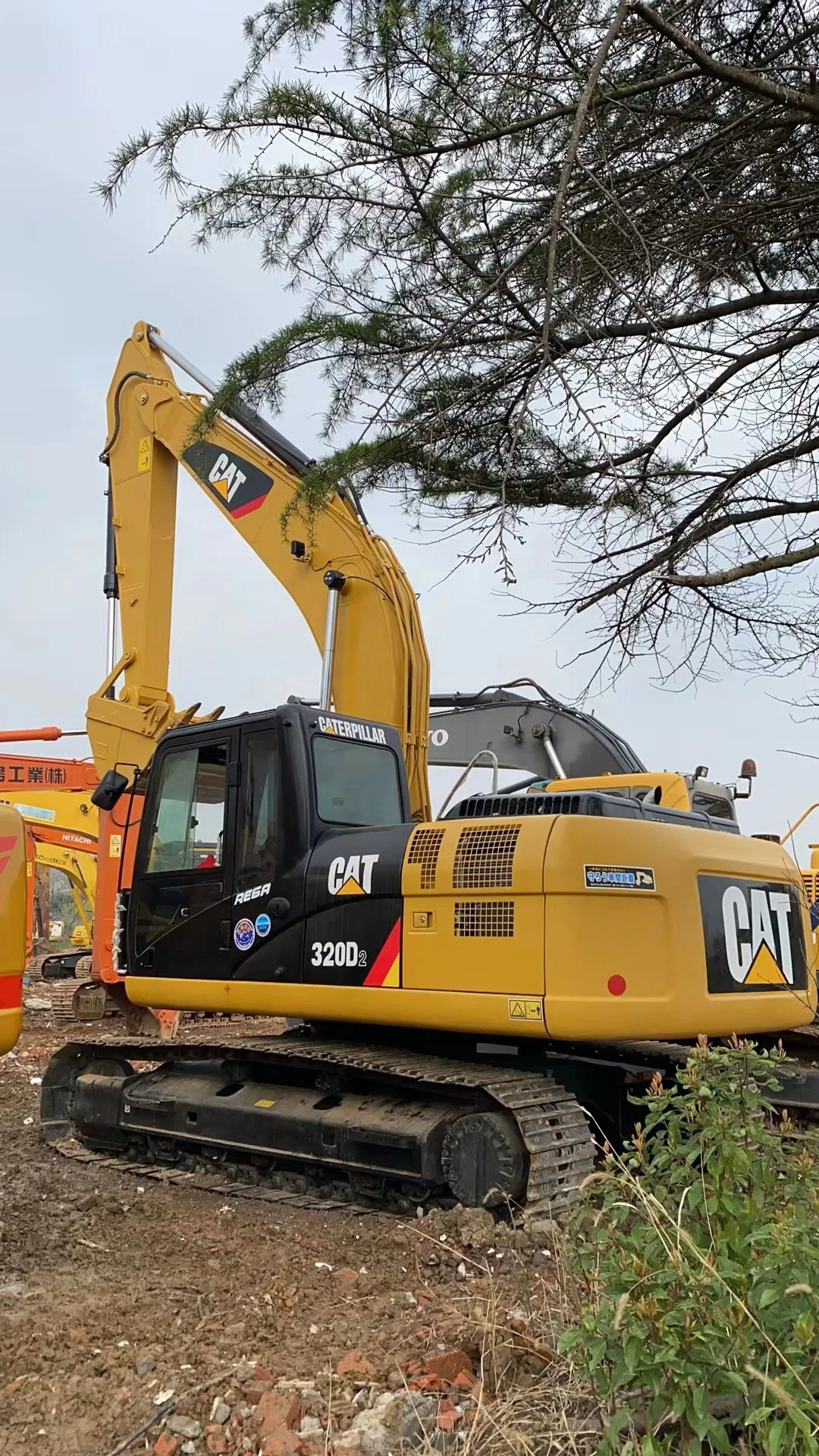 Used Machinery CAT 320D2 Japan Caterpillar Brand Used Crawler Hydraulic Excavator 20ton CAT320d2 for sale