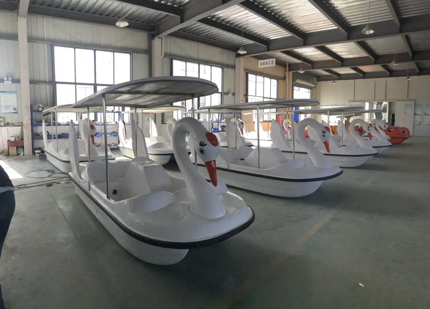 FRP swan pedal tour boat thick fiberglass pedal boat for sale