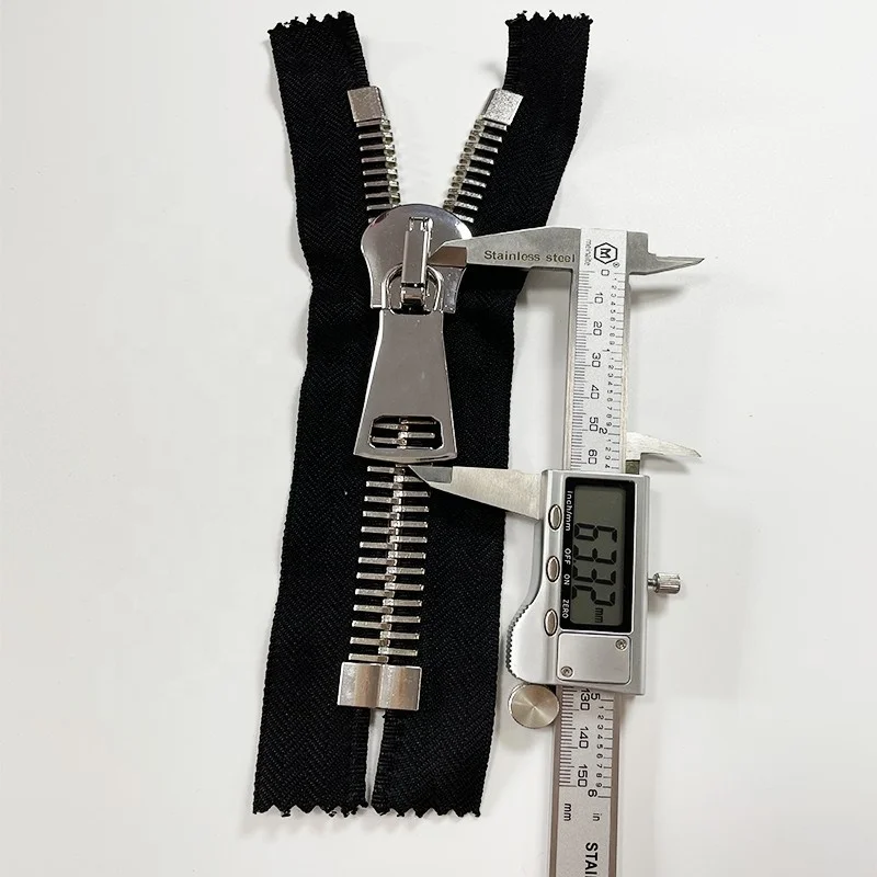 Zipper factory large zippers 30 metal swiss european style silver gold teeth close end heavy duty metal zipper for bags garment