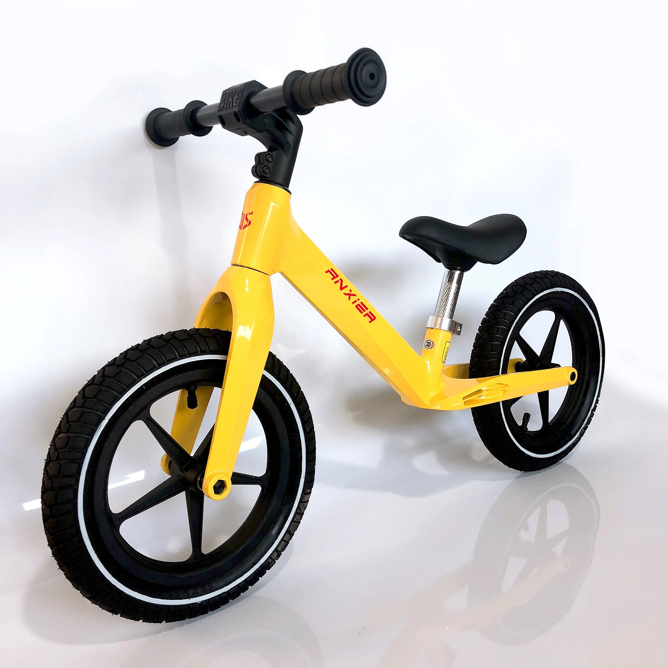 
CE 2020 New Arrival Kids Balance Bike 12 inch Magnesium Alloy Frame Balance Bike Running Bike for Kids 